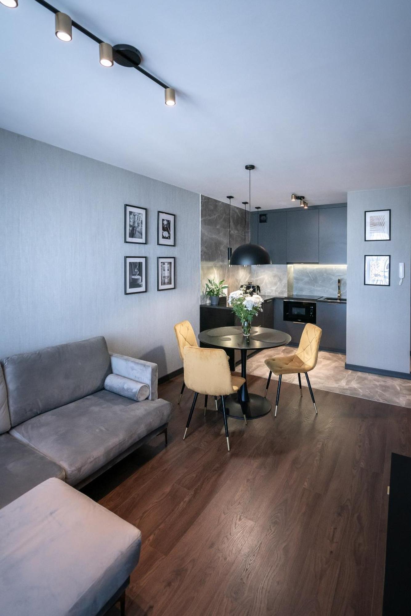 Noche Apartamenty Premium Бяла-Подляска Экстерьер фото