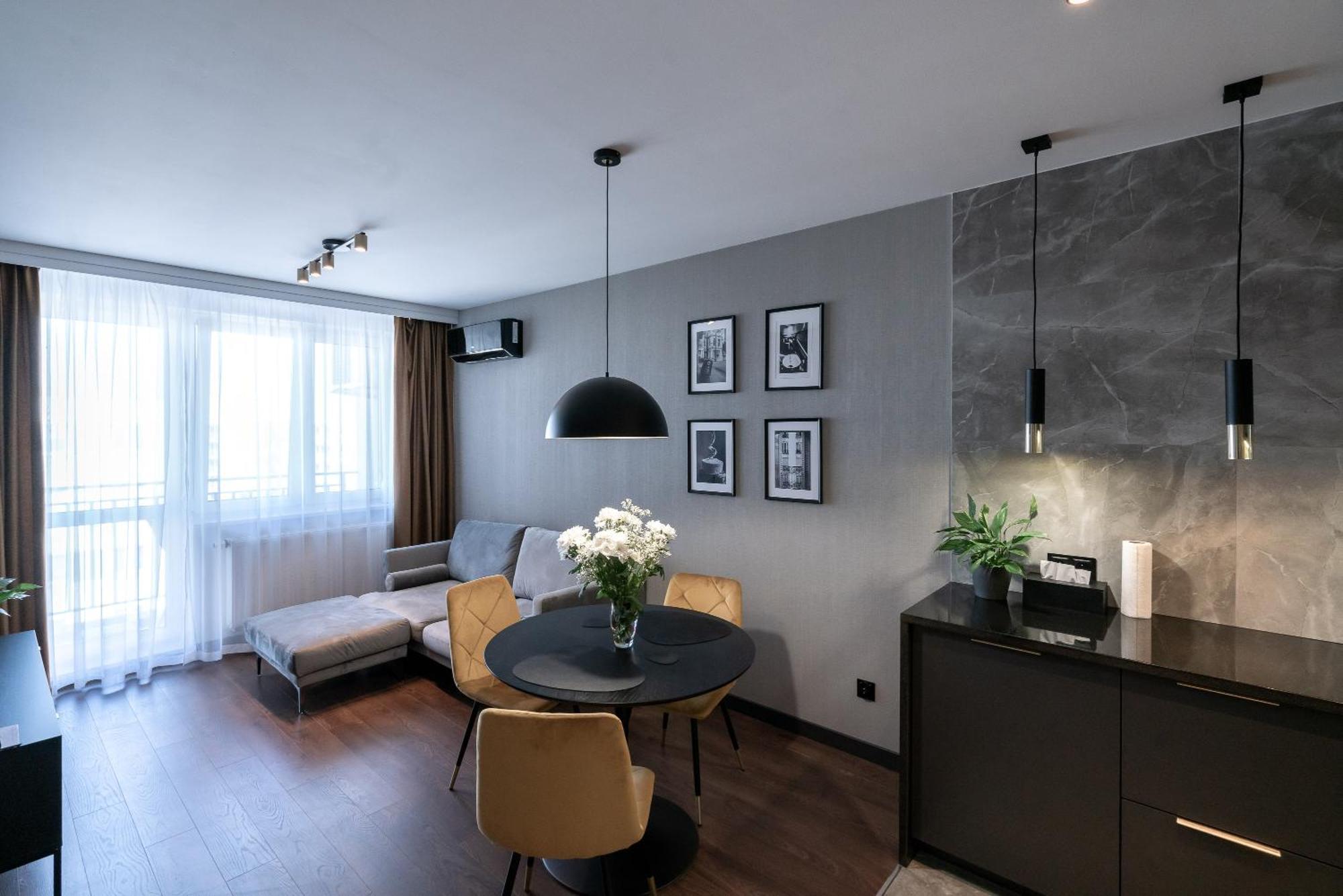 Noche Apartamenty Premium Бяла-Подляска Экстерьер фото